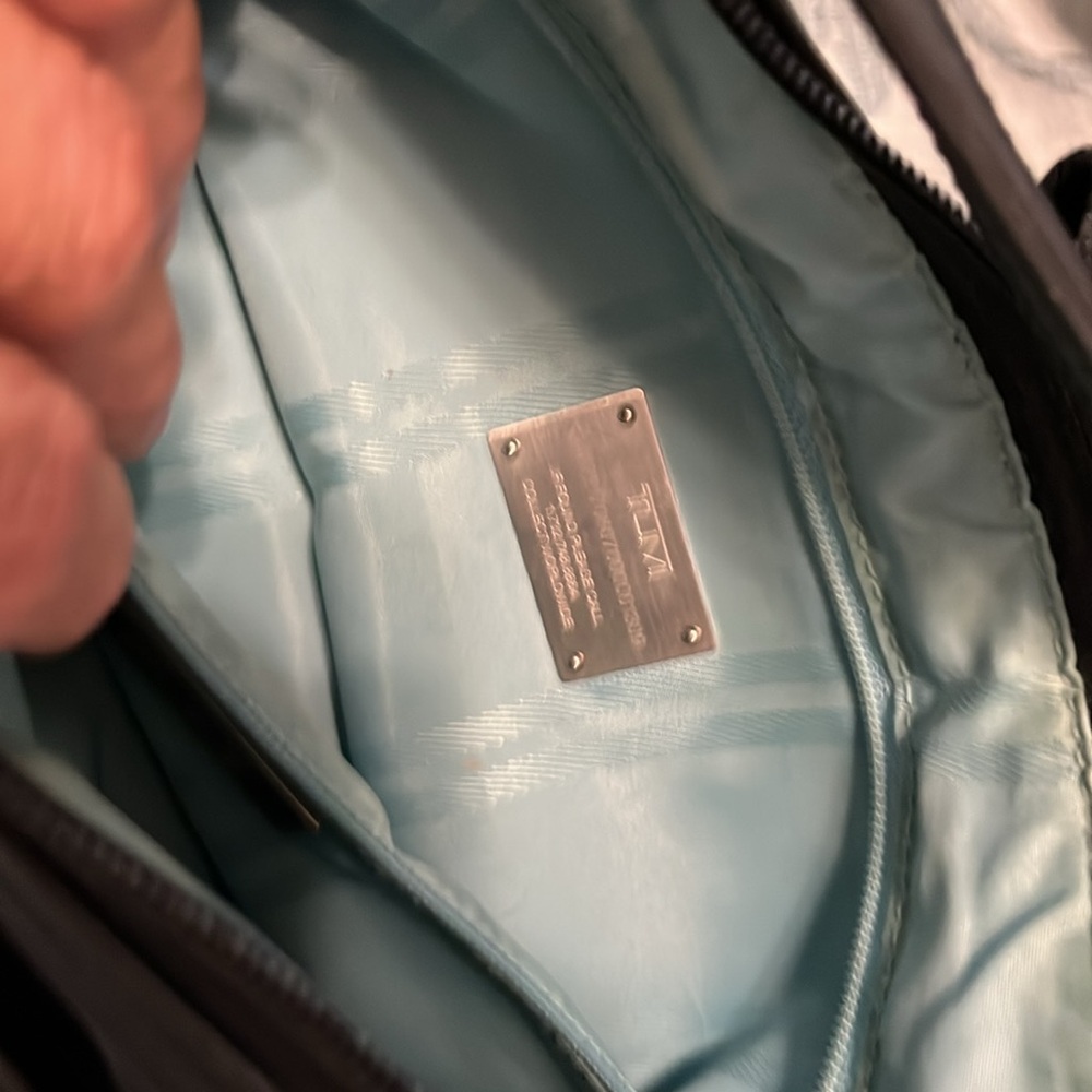 Tumi Black Shoulder Bag Minimalist Design - Picture 4 of 7